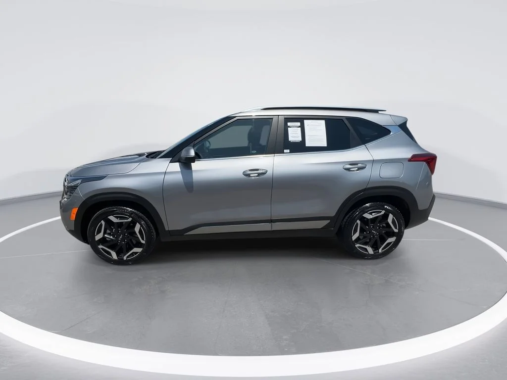 Used 2026 Gray Kia SX image 5