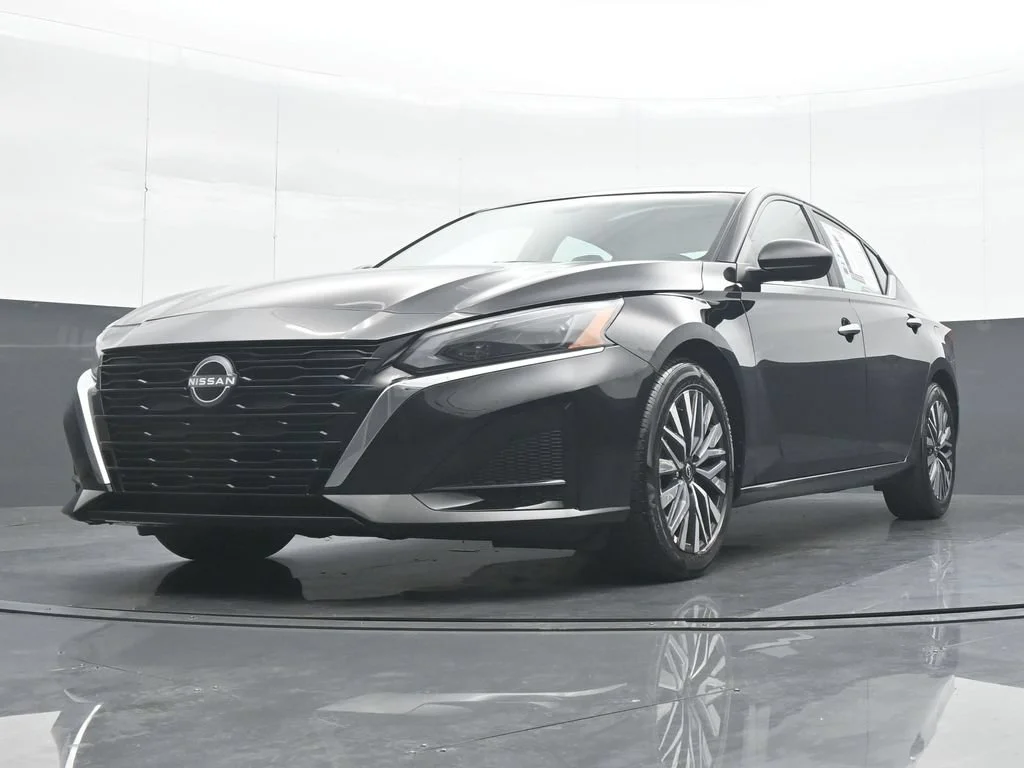 Used 2025 Black Nissan 2.5 SV image 26