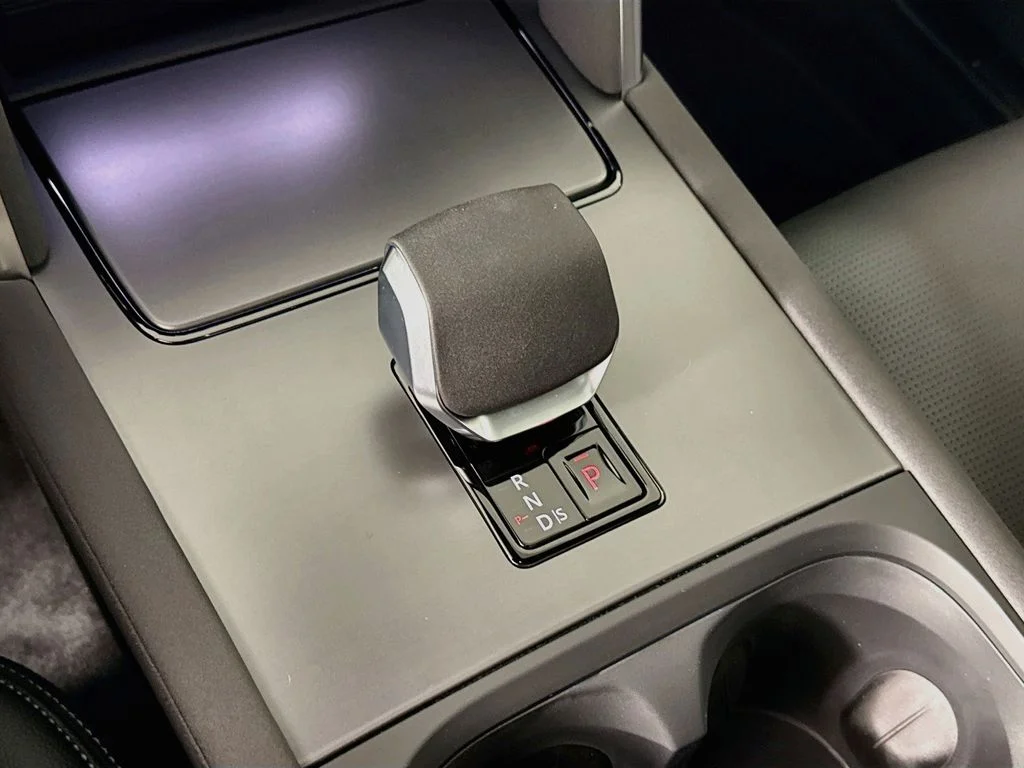 New 2026 Fuji White Land Rover Landmark image 17