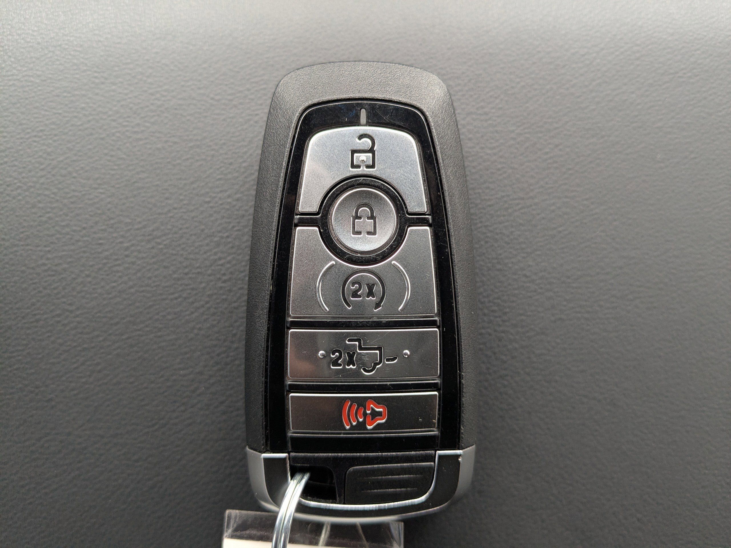 2025 Ford F-150 Raptor - Photo 31