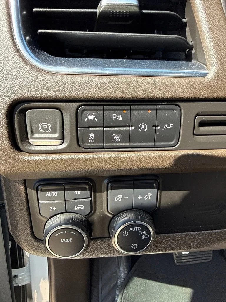 Used 2022 Summit White Chevrolet LT image 6