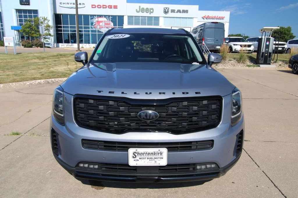 Used 2021 Silver Kia SX image 2