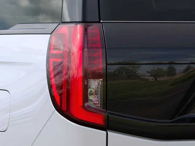 New 2027 Star White Metallic Tri-Coat Ford Platinum image 25