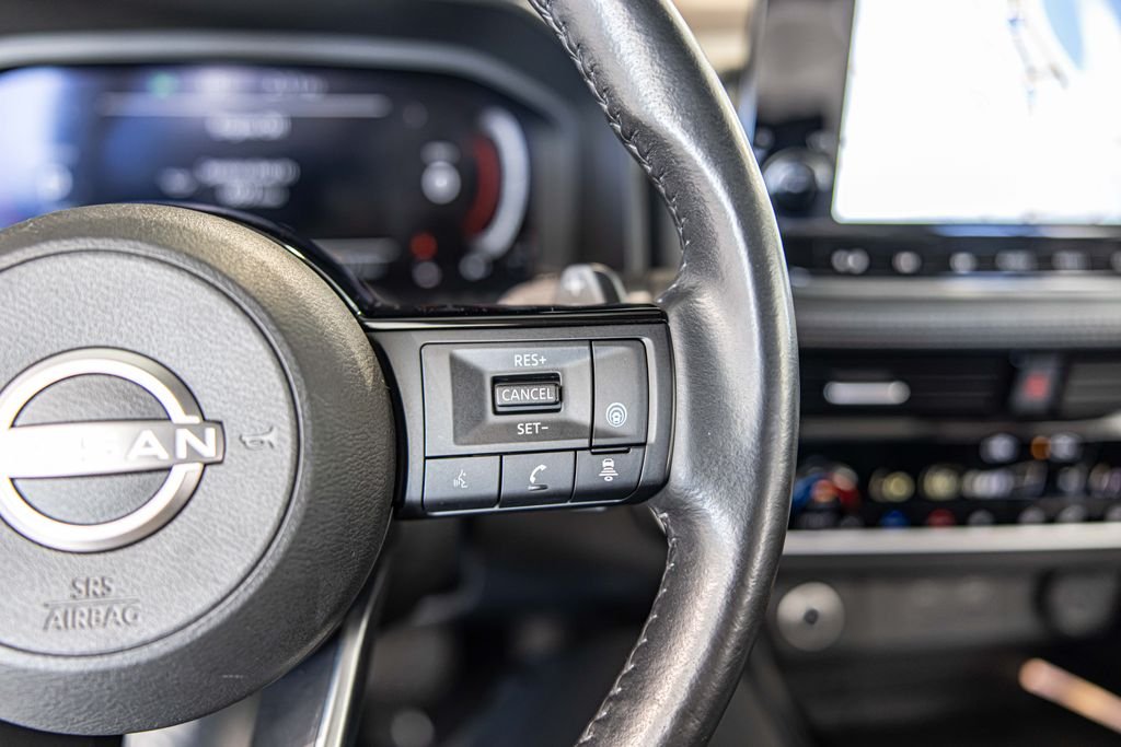 Used 2023 Red Nissan Platinum image 26