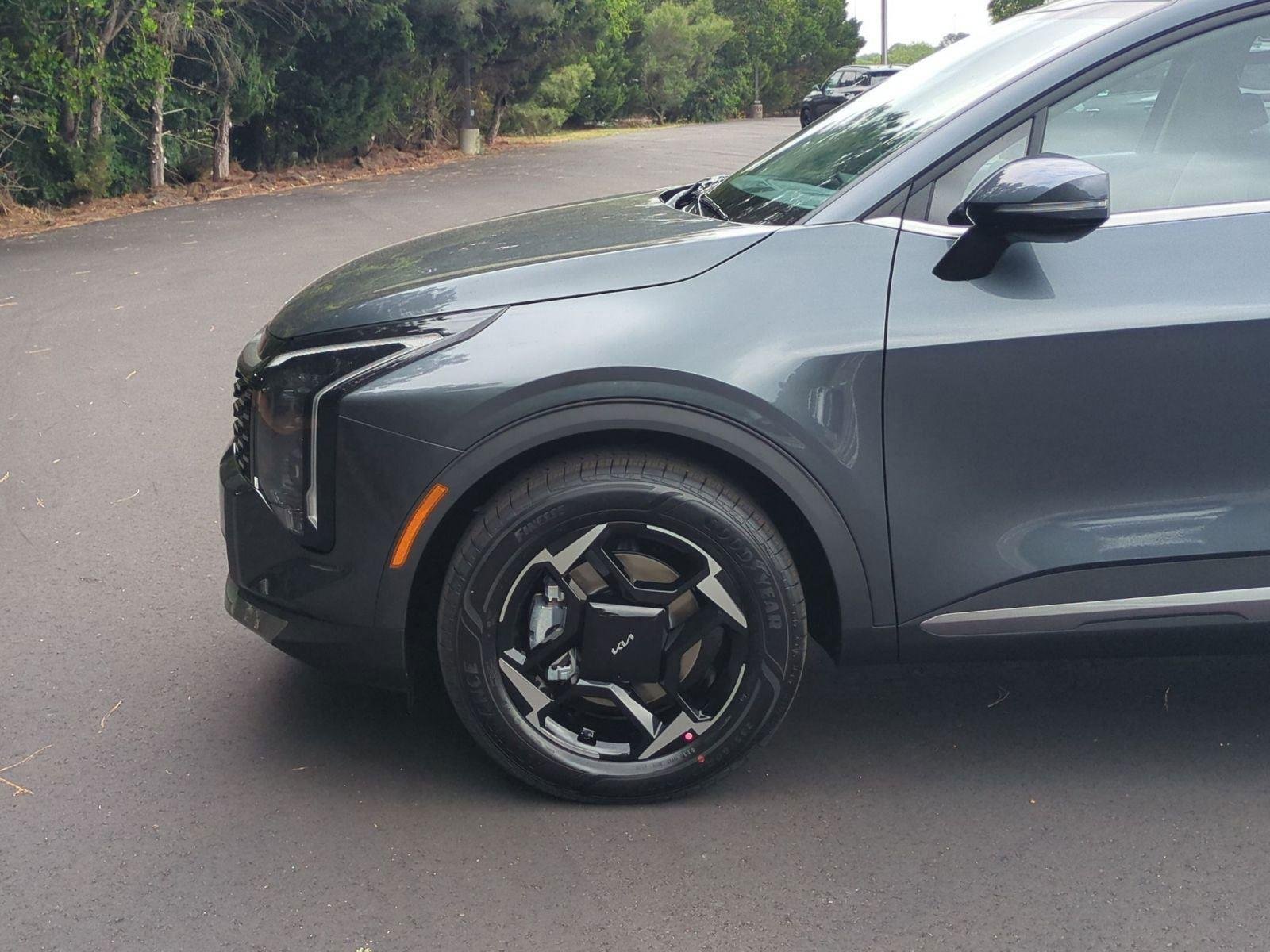 New 2026 Gravity Gray Kia EX image 10