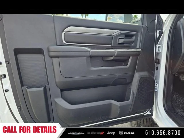 2026 RAM 3500 Chassis Tradesman - Photo 10