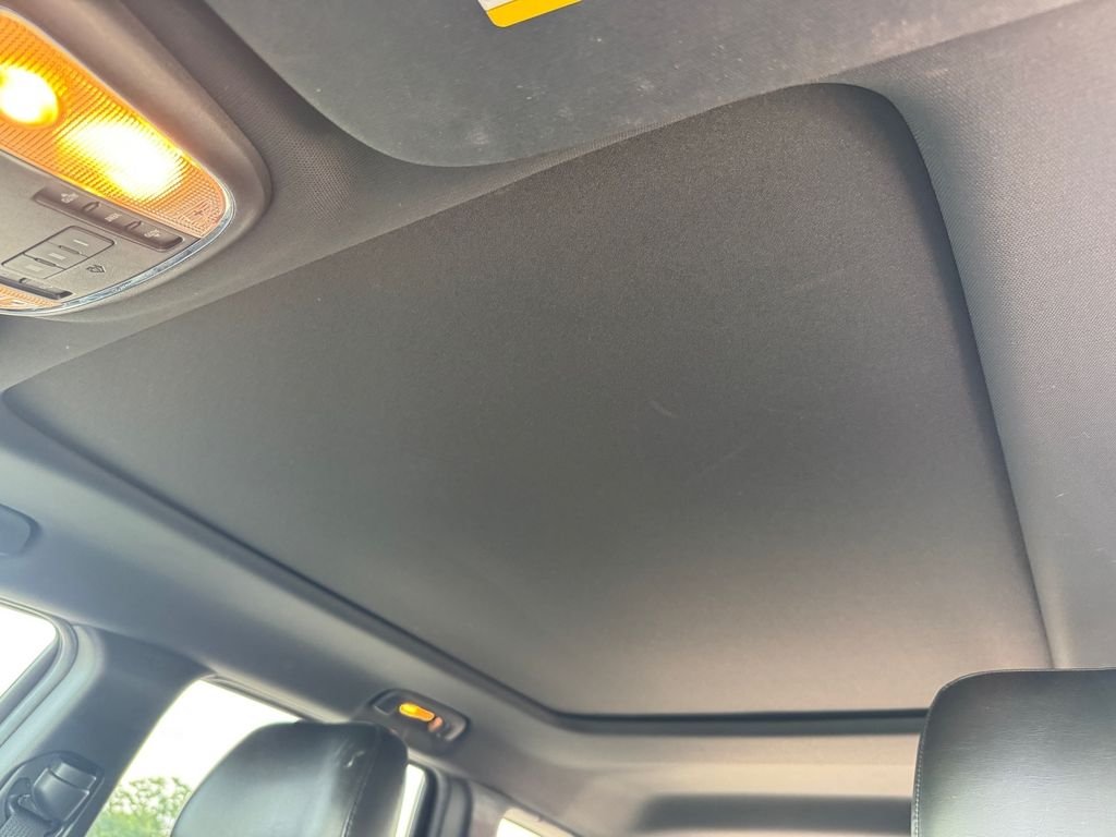 Used 2015 Blue Jeep Limited image 17