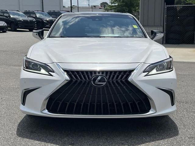 Used 2022 White Lexus 350 image 16