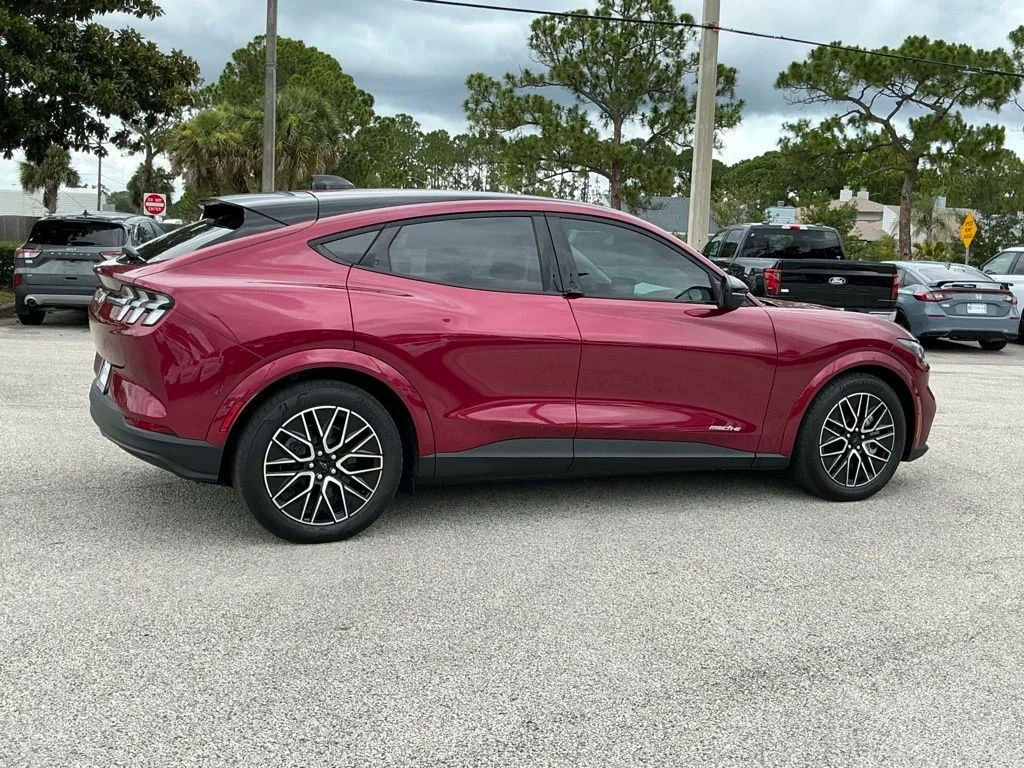 Used 2025 Red Ford Premium image 15