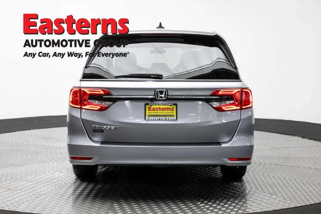 Used 2023 Silver Honda EX-L image 6