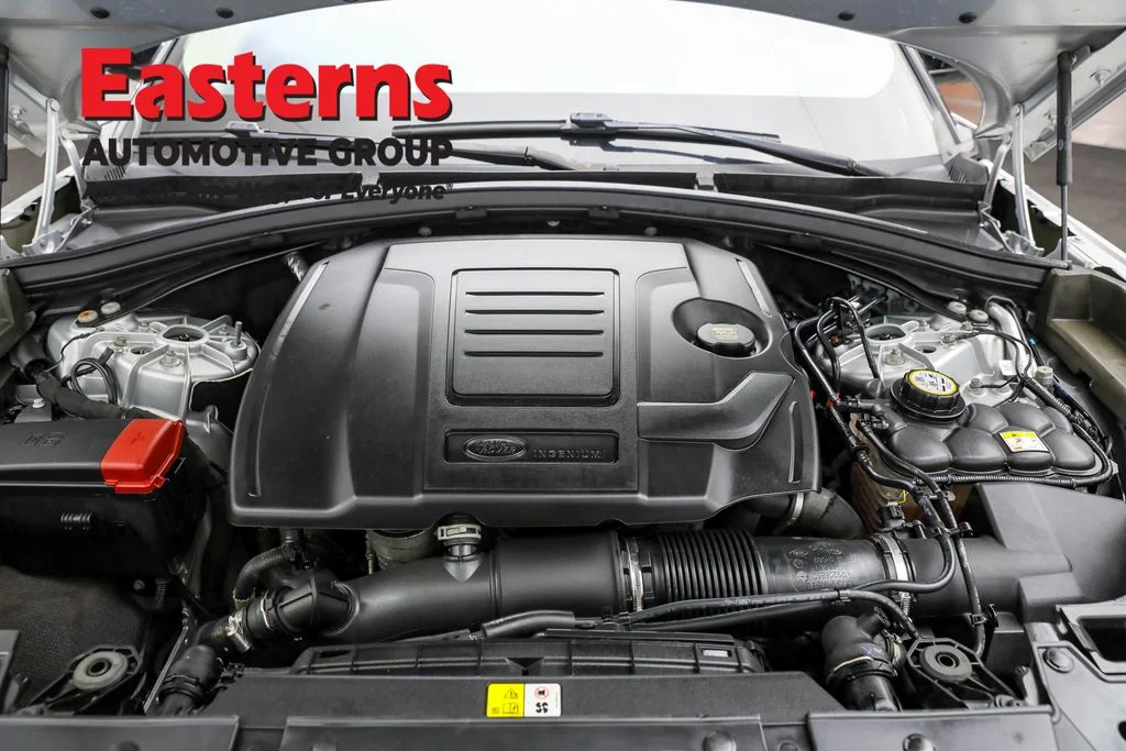 Used 2021 Gray Land Rover S image 7