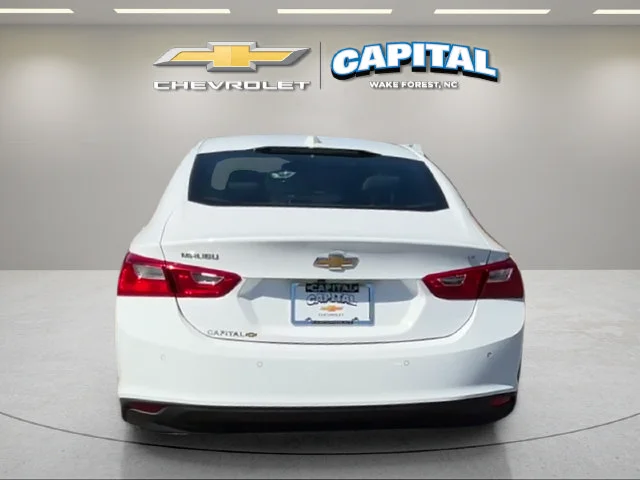 Used 2025 White Chevrolet LT image 4