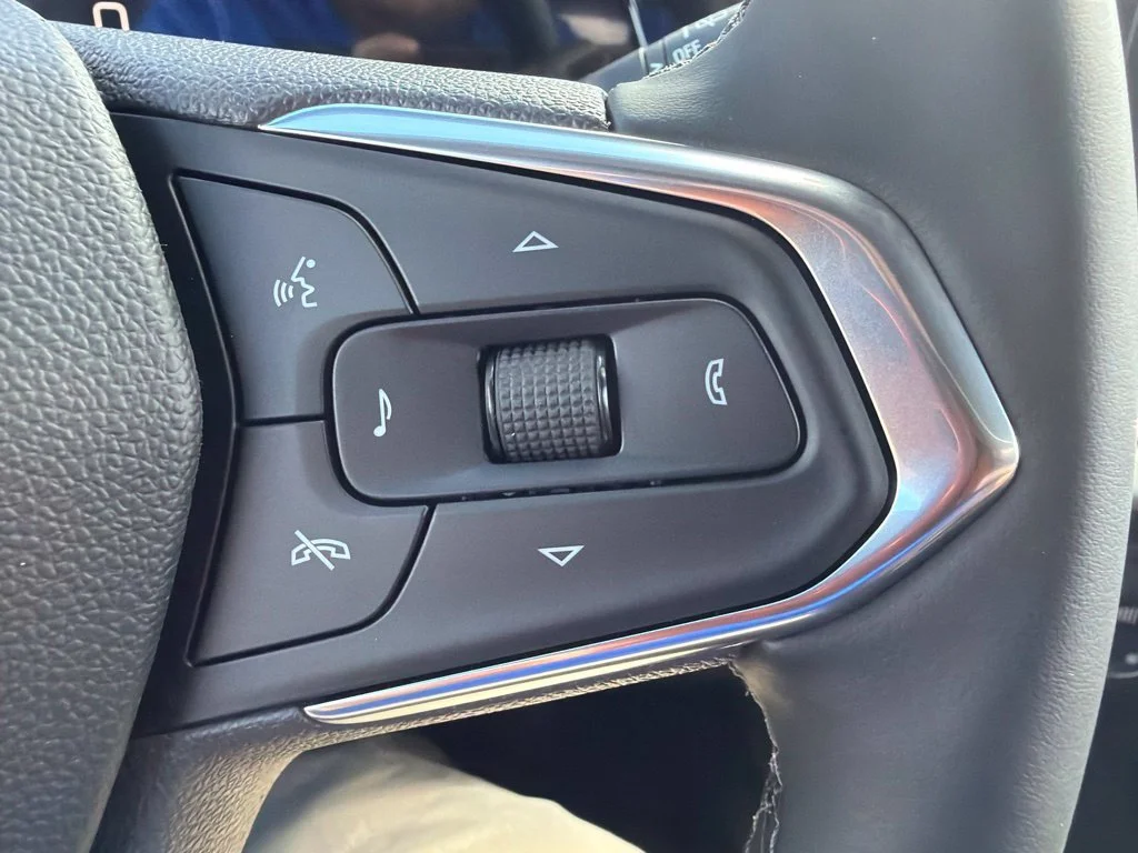 New 2026 Summit White Chevrolet LT image 10
