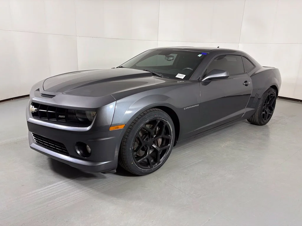 Used 2011 Gray Chevrolet SS image 4