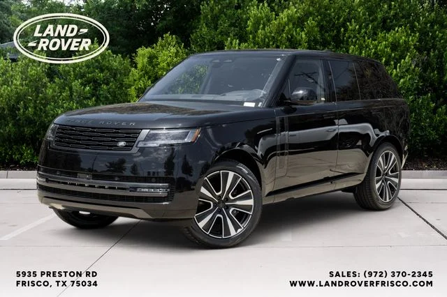 New 2026 Black Land Rover SE image 1