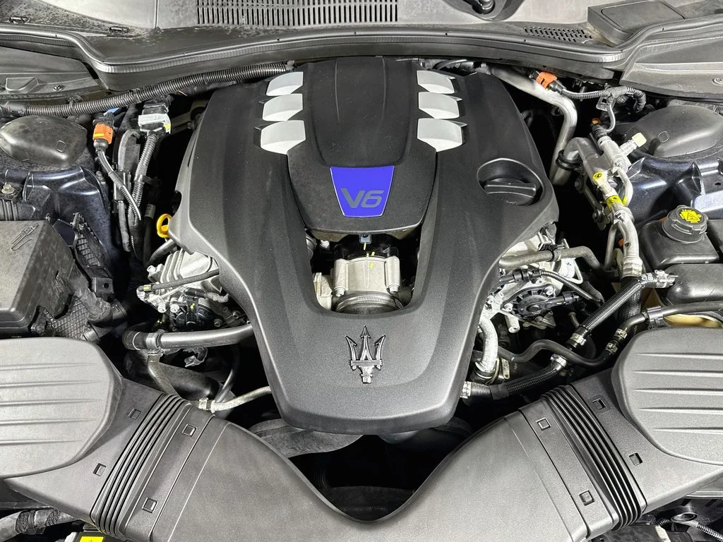 Used 2023 Blu Nobile Tri-Coat Maserati Modena image 23