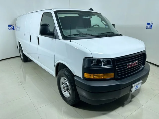 2025 GMC Savana 2500 Ext WB's photo