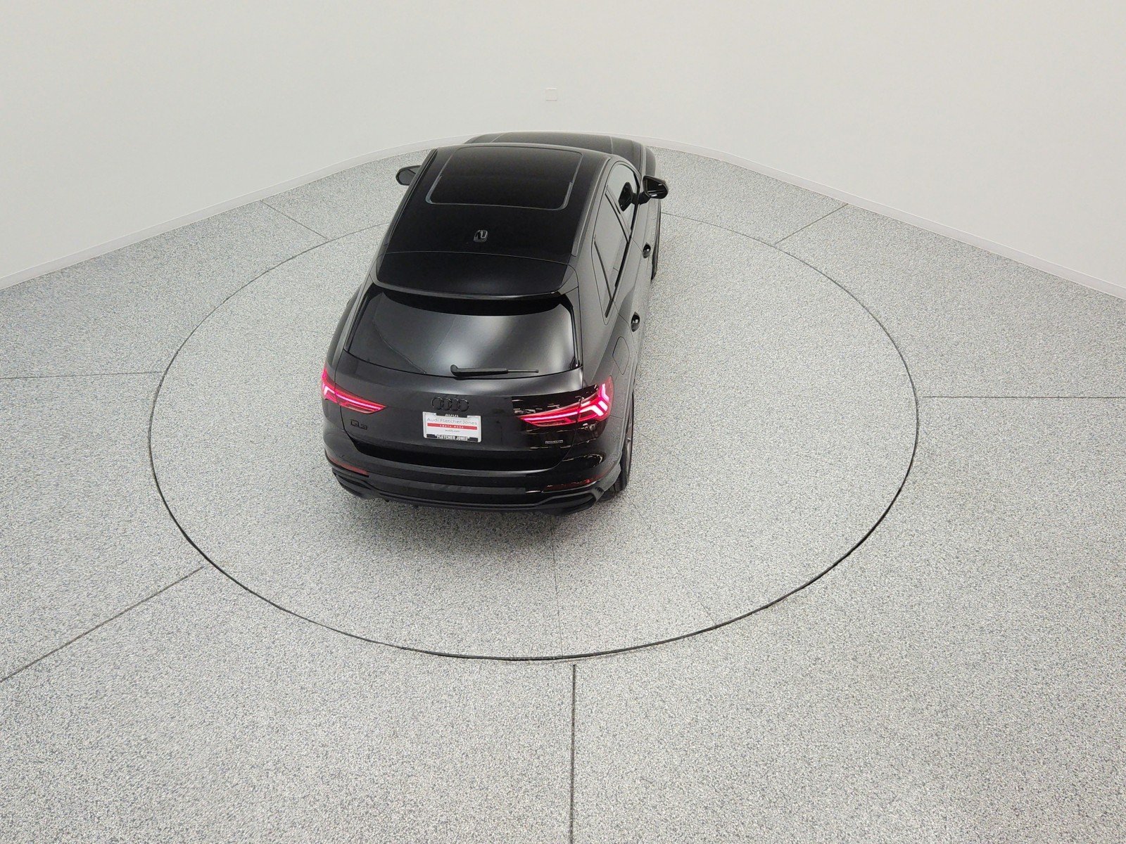 Used 2025 Mythos Black Metallic Audi S line Premium image 14