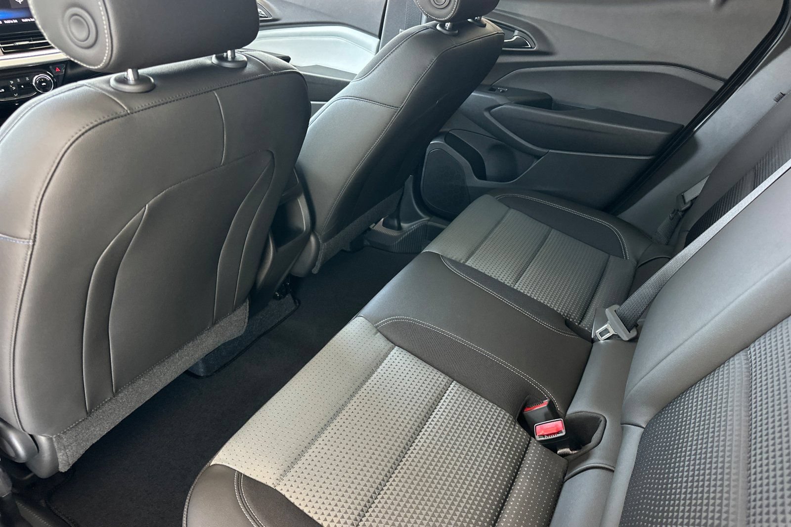 New 2026 Summit White Chevrolet LT image 12