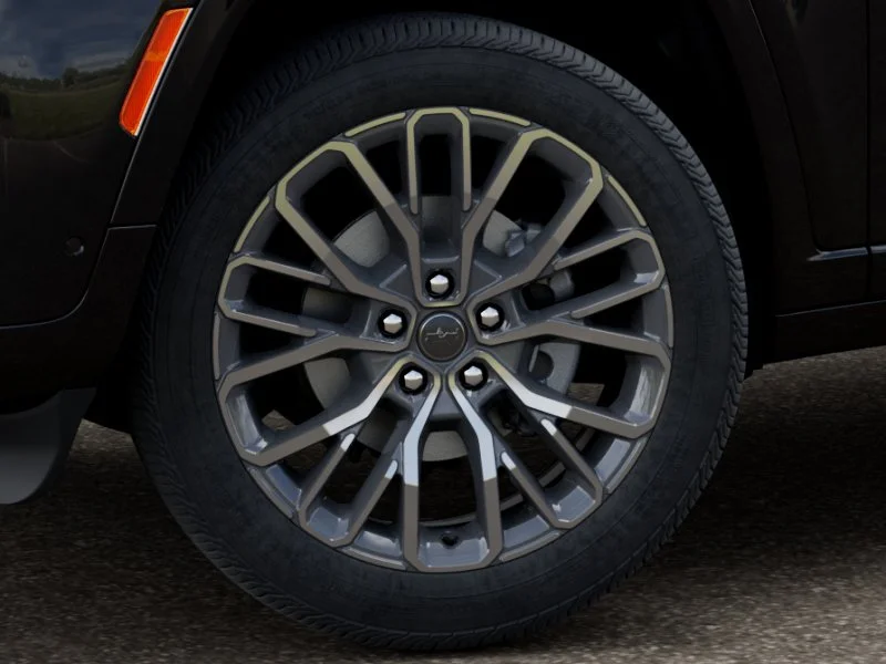 2027 Jeep Grand Cherokee Summit - Photo 4