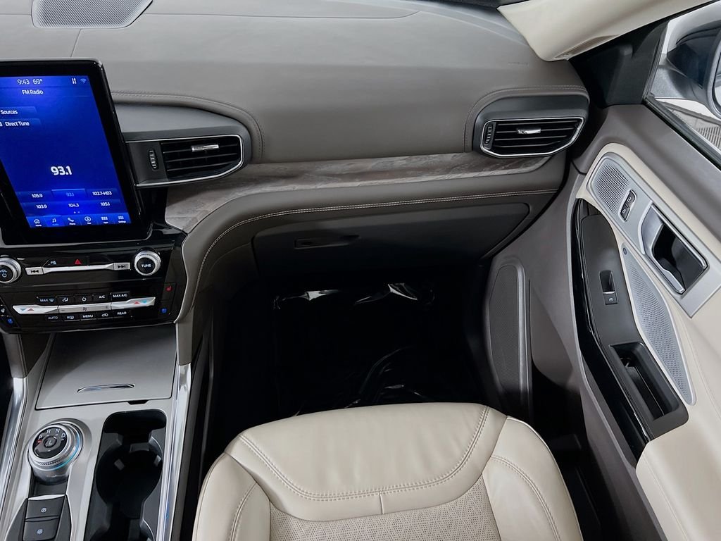 Used 2023 Star White Metallic Tri-Coat Ford Platinum image 25