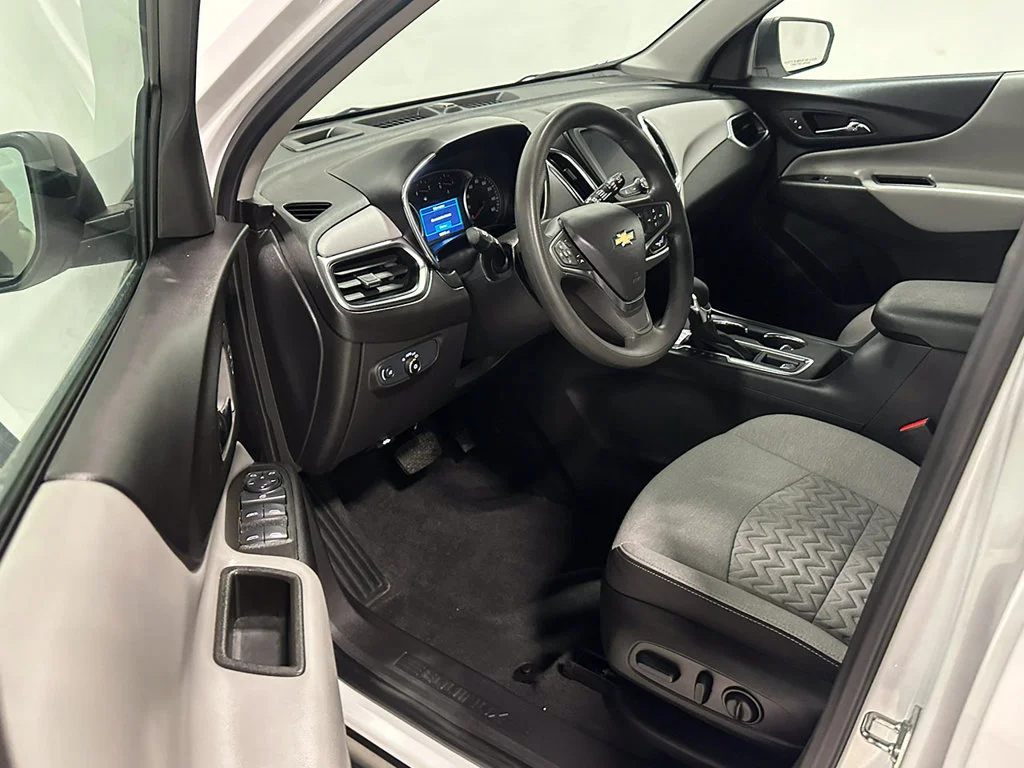 Used 2024 Summit White Chevrolet LS image 18