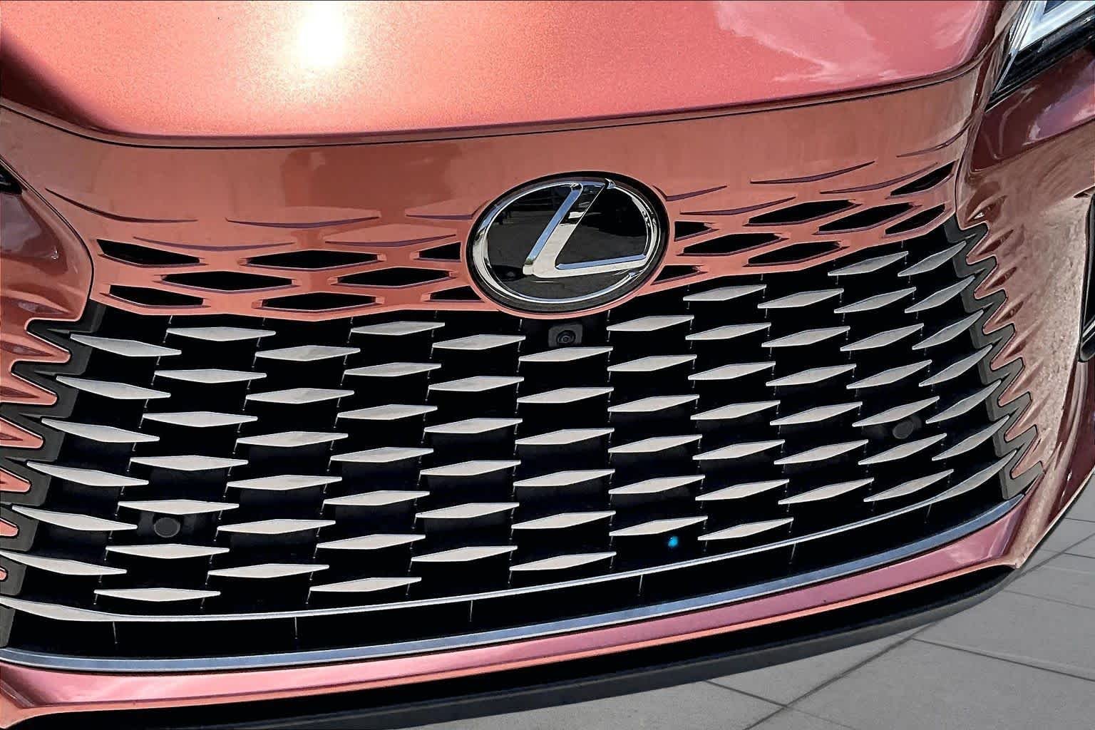 Used 2023 Copper Crest Lexus Premium Plus image 30