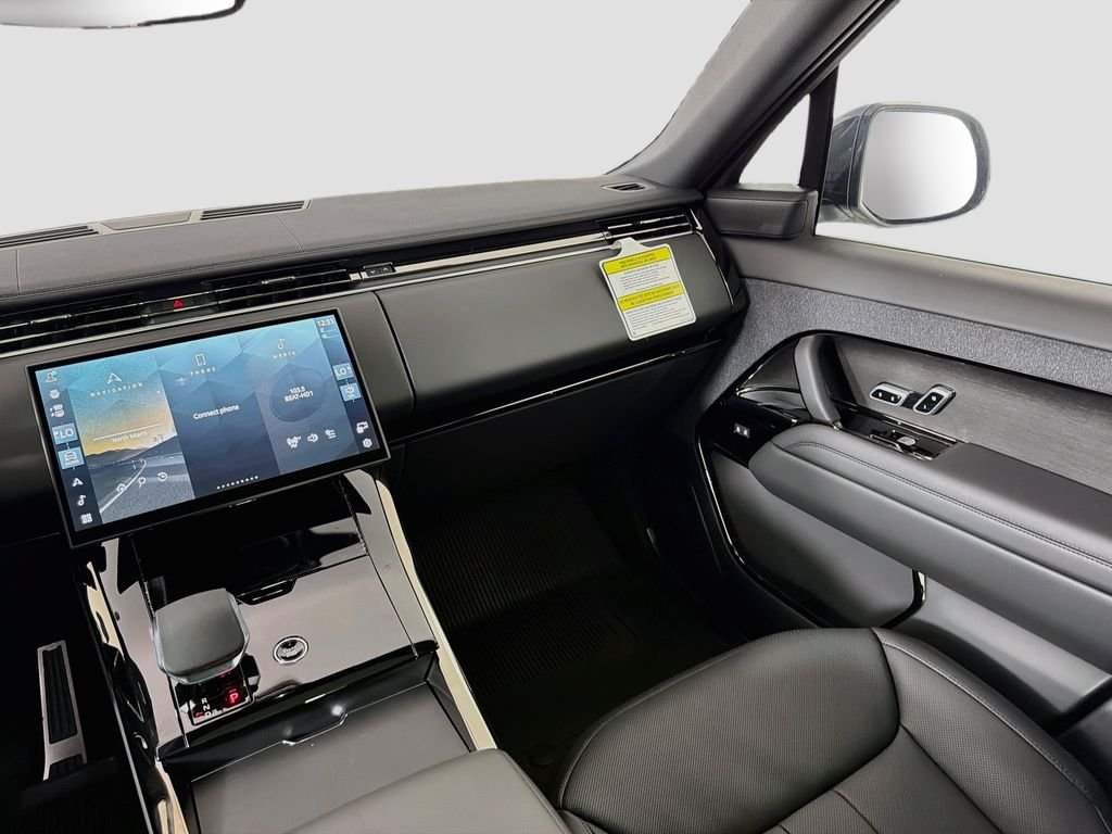 New 2027 Fuji White Land Rover Dynamic SE P400 image 25