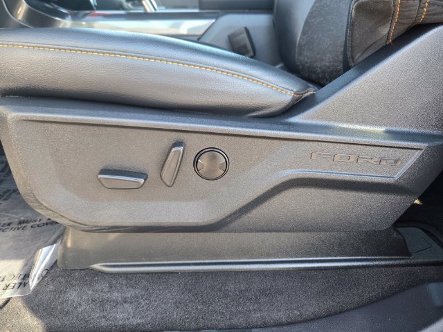 Used 2023  Ford Tremor image 12