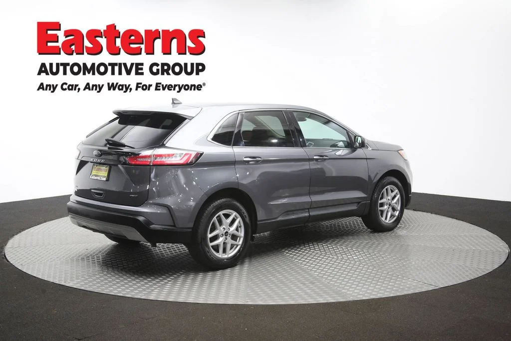 Used 2023 Gray Ford SEL image 41