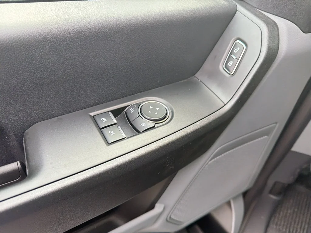 New 2026 Oxford White Ford F-550® XL image 22