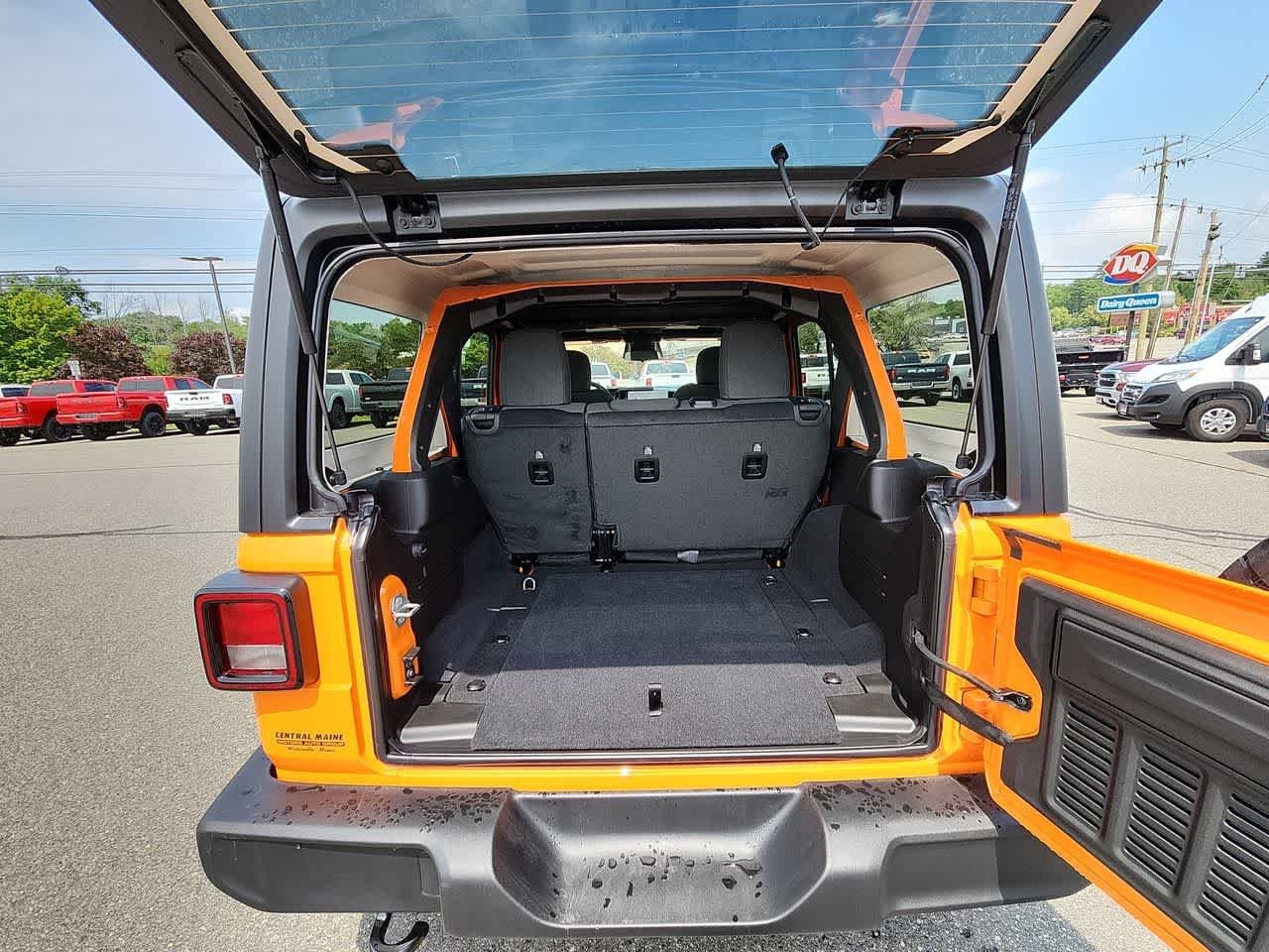New 2026 Joose Exterior Paint Jeep Sport S image 15