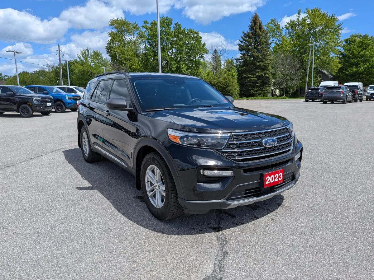 Used 2023 Black Ford Xlt 4wd image 3