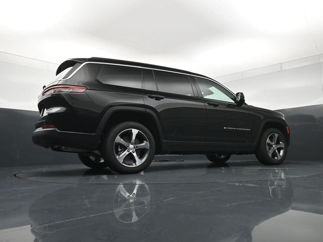 New 2026 Diamond Black Crystal Pearl-Coat Exterior Paint Jeep Limited image 24