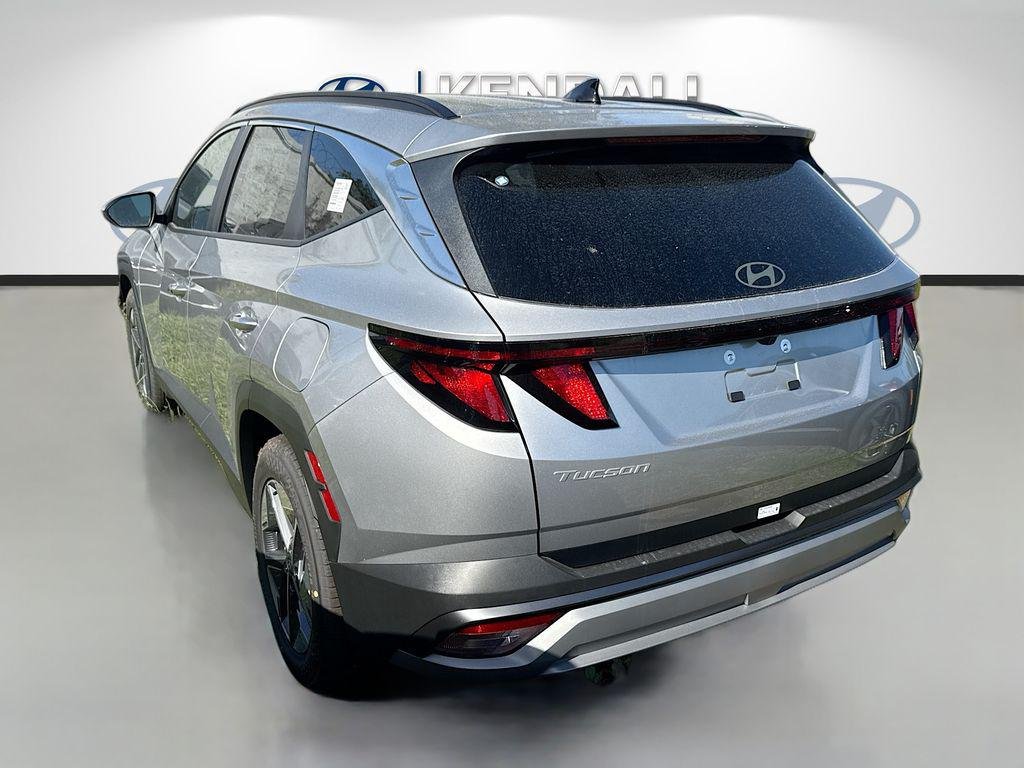 New 2026 Shimmering Silver Hyundai SEL FWD image 4