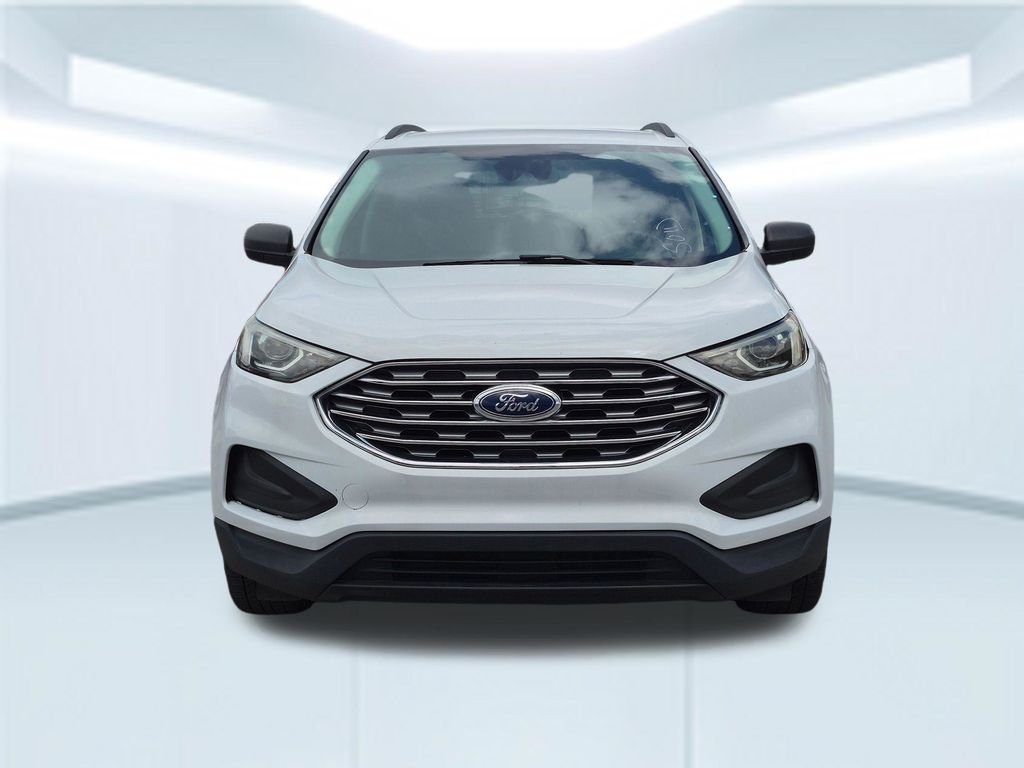 Used 2021 White Ford SE image 10