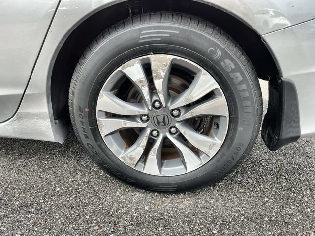 Used 2013 Silver Honda LX image 19