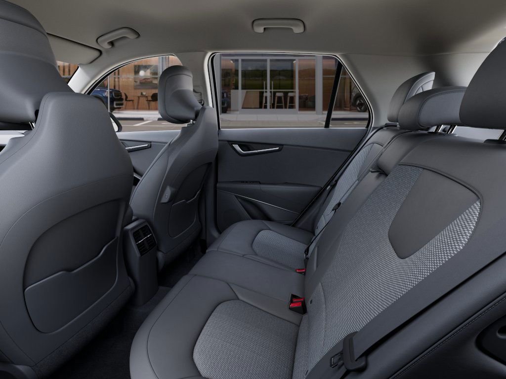 2025 Kia Niro EX - Photo 18