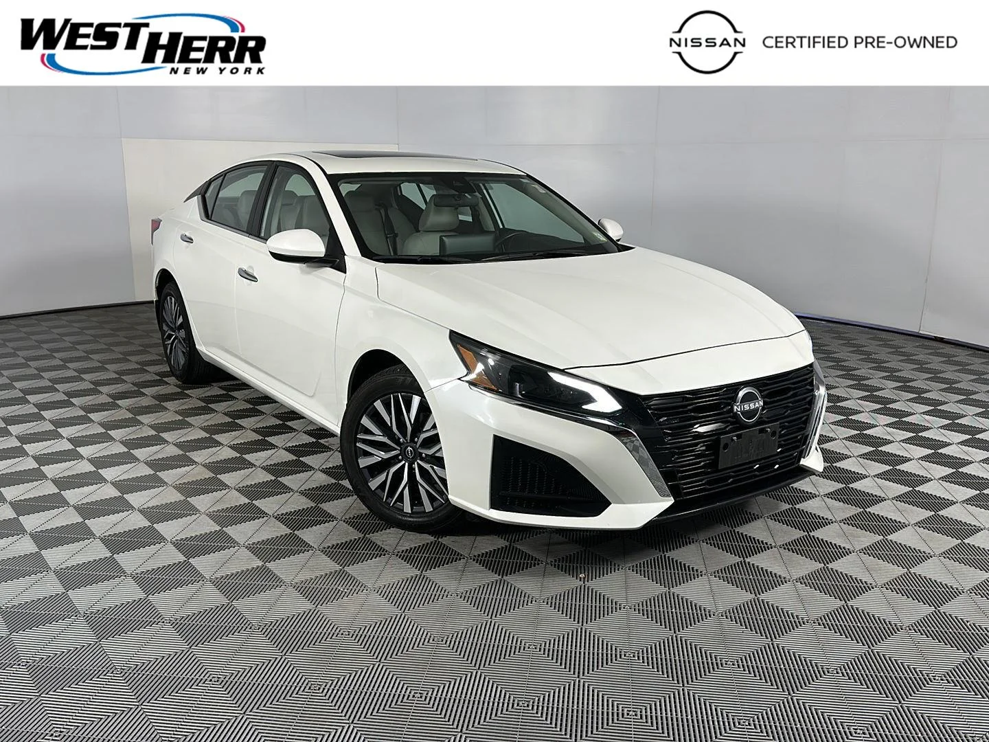 Certified Used 2024 Pearl White Tricoat Nissan 2.5 SV image 1