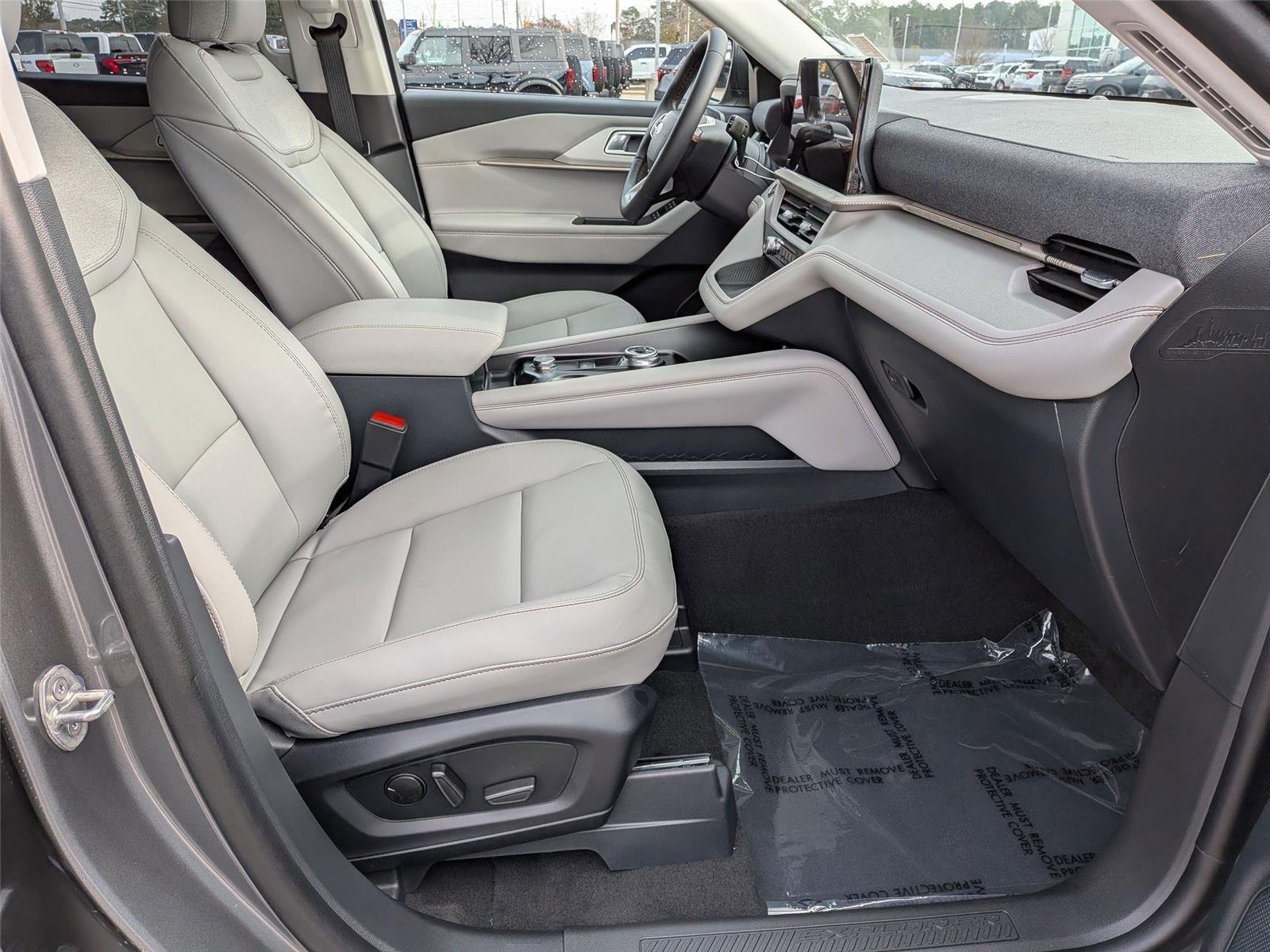New 2026 Carbonized Gray Metallic Ford Active image 38