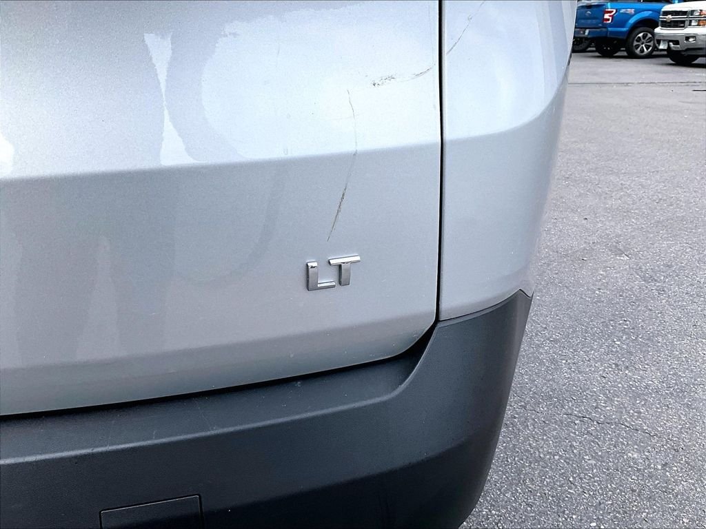 Used 2020 Silver Ice Metallic Chevrolet LT image 30