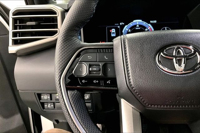 Used 2026 Wind Chill Pearl Toyota Platinum image 27