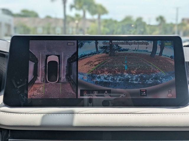 New 2027 2T RAD WHT INFINITI Autograph AWD image 23
