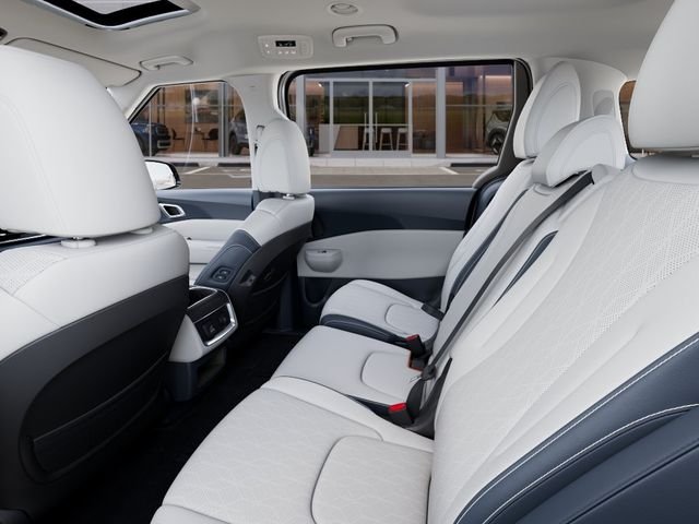 New 2027 Ceramic Silver Kia SX image 18