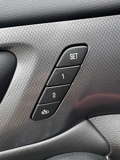 2021 Chevrolet Traverse Premier - Photo 11