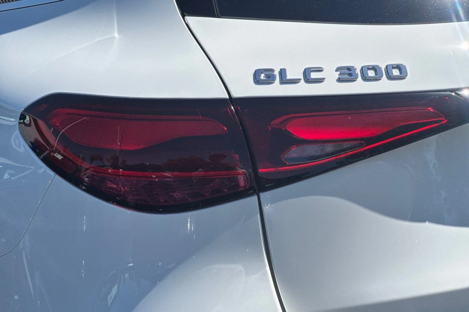 New 2027 Polar White Mercedes-Benz GLC 300 image 23