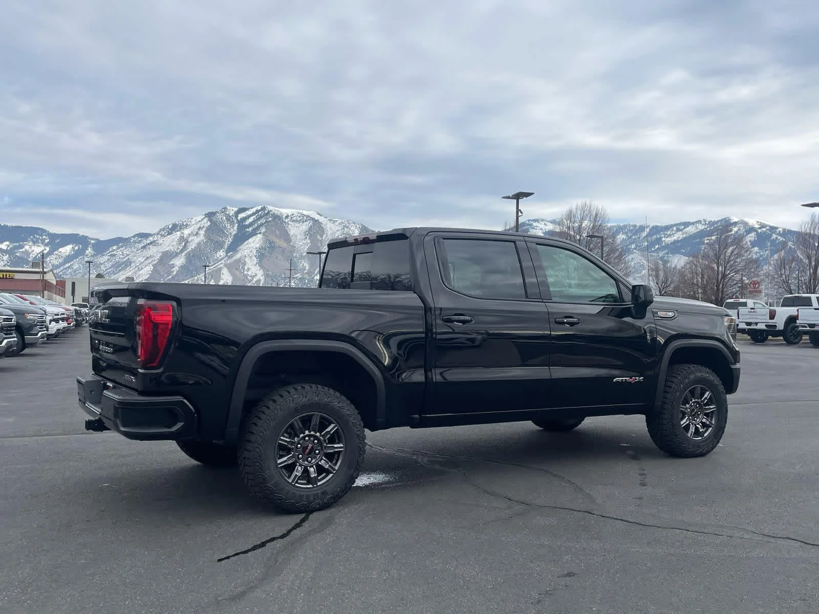 2026 GMC Sierra 1500 AT4X - Photo 6