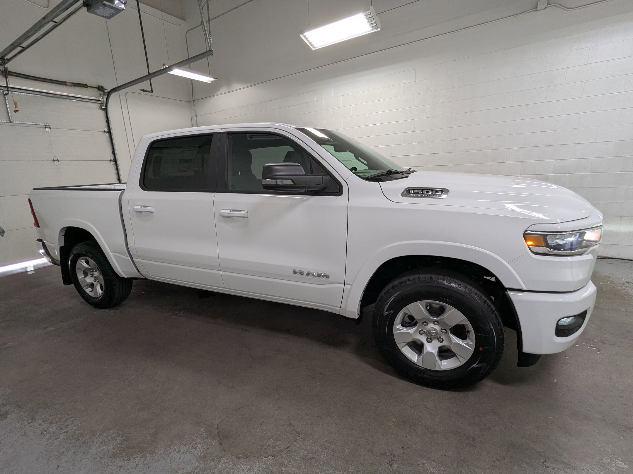 New 2026 Bright White Clear-Coat Exterior Paint RAM Big Horn image 3