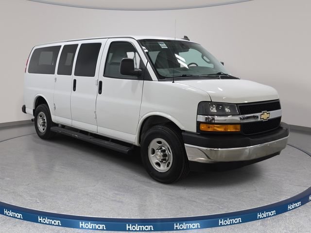 Used 2022 White Chevrolet LT image 4