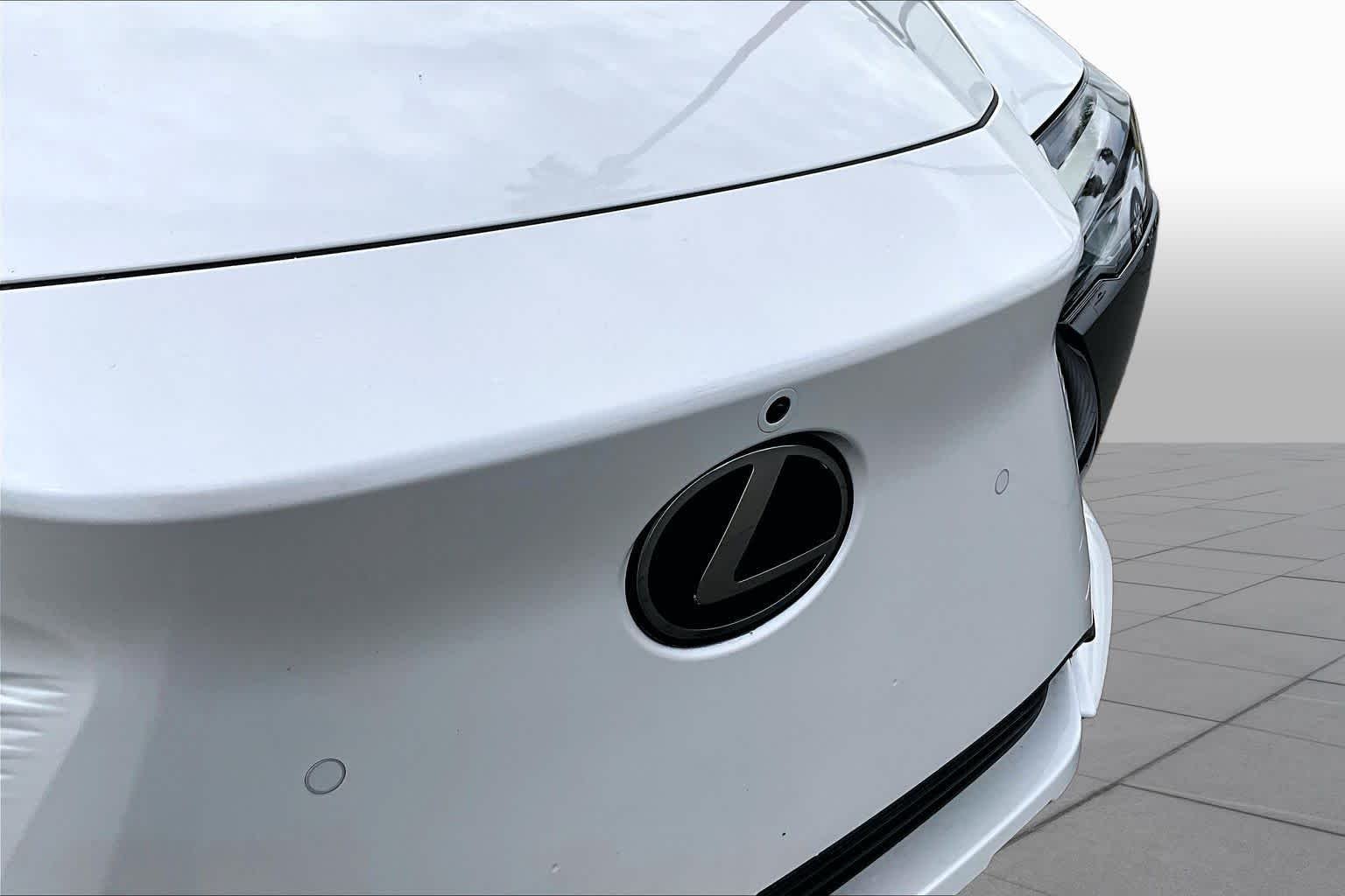 Certified Used 2023 EMINENT WHITE PEARL Lexus Premium image 30